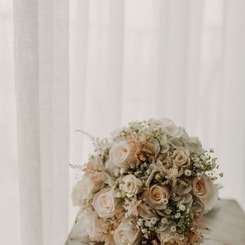 Easley Designs - Wedding Planning Near Me - Honolulu, Hawaii Easley Designs - Wedding Planning Near Me - Honolulu, Hawaii