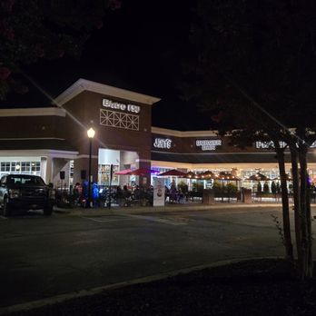 Joey’s Burger Bar - Outside dining, plenty of parking, live music outside on Friday nights - American Near Me - Oak Ridge, North Carolina Joey’s Burger Bar - Outside dining, plenty of parking, live music outside on Friday nights - American Near Me - Oak Ridge, North Carolina
