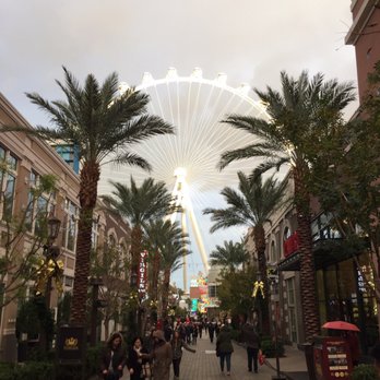The High Roller - High Roller - view from the Linq Promenade - Amusement Parks Near Me - Las Vegas, Nevada The High Roller - High Roller - view from the Linq Promenade - Amusement Parks Near Me - Las Vegas, Nevada