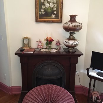 Colonial Beach Plaza Bed & Breakfast - Bed & Breakfast Near Me - Colonial Beach, Virginia