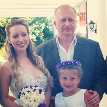 Celebrity Extensions - My wedding hair looked gorgeous, thanks to Jen!!! - Hair Extensions Near Me - Marina Del Rey, California Celebrity Extensions - My wedding hair looked gorgeous, thanks to Jen!!! - Hair Extensions Near Me - Marina Del Rey, California