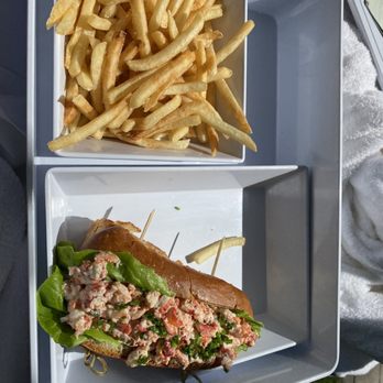 W South Beach - Lobster roll - Hotels Near Me - Miami Beach, Florida W South Beach - Lobster roll - Hotels Near Me - Miami Beach, Florida