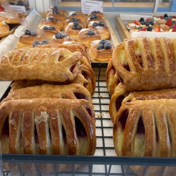 Paris Baguette - Bakeries Near Me - Carlsbad, California Paris Baguette - Bakeries Near Me - Carlsbad, California