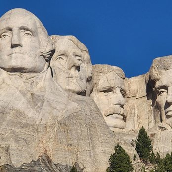 Mount Rushmore National Memorial - Landmarks & Historical Buildings Near Me - Keystone, South Dakota