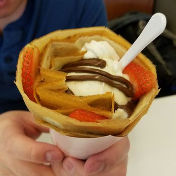 Sweet Berry - Strawberry Nutella Gelato Crepe - Ice Cream & Frozen Yogurt Near Me - Fairfax, Virginia