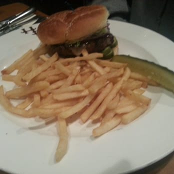Harris Ranch Resort - Ranch Burger w/String Cut Fries - American Near Me - Coalinga, California