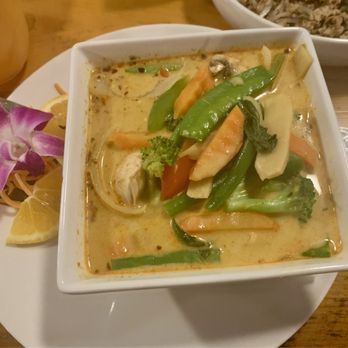 Siam Thai Kitchen - Red curry, medium spicy - Thai Near Me - Topsham, Maine Siam Thai Kitchen - Red curry, medium spicy - Thai Near Me - Topsham, Maine
