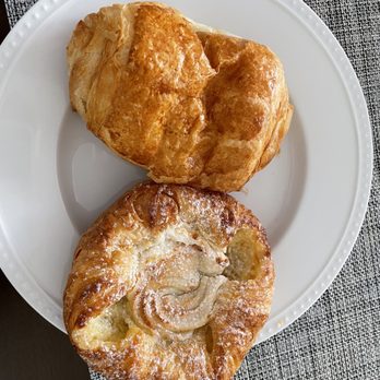 Epices Bakery - two pastries on a plate - Bakeries Near Me - New York, New York Epices Bakery - two pastries on a plate - Bakeries Near Me - New York, New York