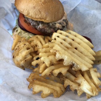 Skip's Kitchen - Skips Original burger - Burgers Near Me - Carmichael, California