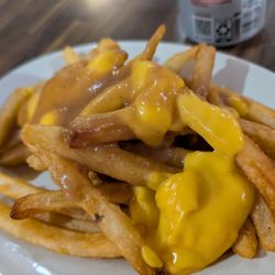 Muller's Diner - Fries with gravy and cheese