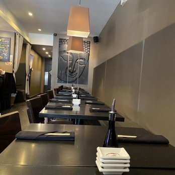 Inari Sushi - Dining Area - Sushi Bars Near Me - Elmwood Park, Illinois Inari Sushi - Dining Area - Sushi Bars Near Me - Elmwood Park, Illinois