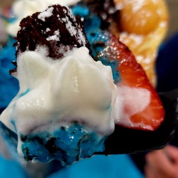 The Dolly Llama - a spoon full of dessert - Waffles Near Me - Winter Garden, Florida The Dolly Llama - a spoon full of dessert - Waffles Near Me - Winter Garden, Florida