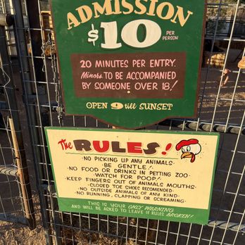 Pioneertown - Petting zoo sign - Landmarks & Historical Buildings Near Me - Pioneertown, California