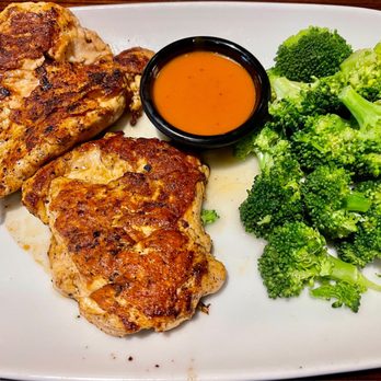 LongHorn Steakhouse - Grilled Chicken Breasts, Buffalo Hot Sauce & Steamed Broccoli - Steakhouses Near Me - Carrollton, Georgia LongHorn Steakhouse - Grilled Chicken Breasts, Buffalo Hot Sauce & Steamed Broccoli - Steakhouses Near Me - Carrollton, Georgia