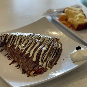 ChocolatZeina - Fruit crêpe - Chocolatiers & Shops Near Me - Houston, Texas