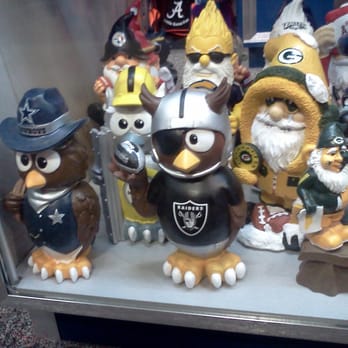 Lids Locker Room - Accessories Near Me - Honolulu, Hawaii Lids Locker Room - Accessories Near Me - Honolulu, Hawaii