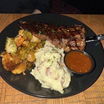 Ariella's Restaurant - Skirt Steak, Mashed potatoes and Brussel sprouts - Cocktail Bars Near Me - Staten Island, New York Ariella's Restaurant - Skirt Steak, Mashed potatoes and Brussel sprouts - Cocktail Bars Near Me - Staten Island, New York