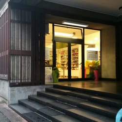 Kasi - Front door