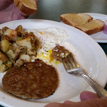 Modern Diner - Breakfast  with home fries - Diners Near Me - Wellsville, New York