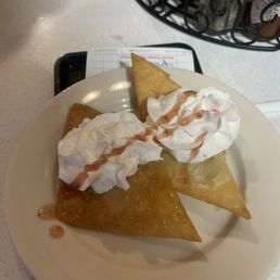 The desert you get after the meal for dinner The desert you get after the meal for dinner