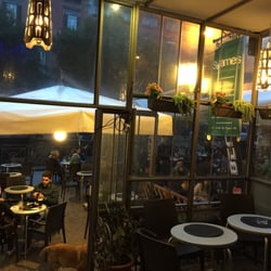Saint James Pub - Ingresso con veranda