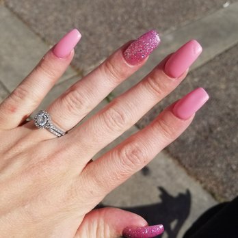 Shiny Nails - Nail Salons Near Me - Brentwood, California