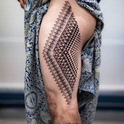 1 Point Tattoo - Simon @simonhtattoo