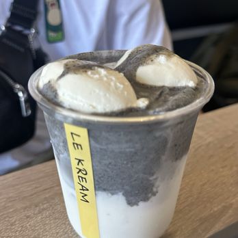 Le Kream - black sesame einspanner - Desserts Near Me - Rowland Heights, California