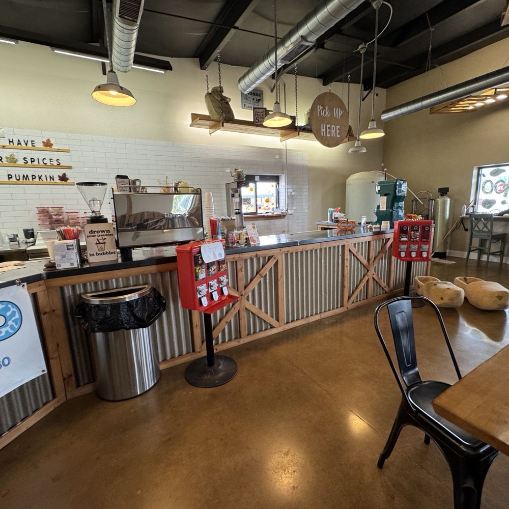 H2 Moo - Counter - Juice Bars & Smoothies Near Me - Portales, New Mexico