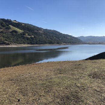 Coyote Lake Harvey Bear Ranch County Park - Sandy Beach at Coyote Lake - Hiking Near Me - Gilroy, California