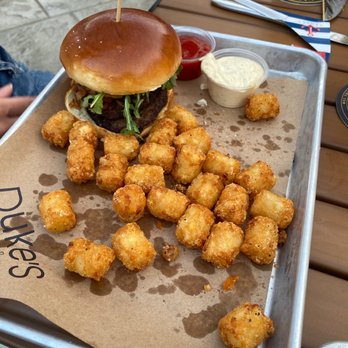 Duke's on 7 - Blue fig burger - Cocktail Bars Near Me - Minnetonka, Minnesota Duke's on 7 - Blue fig burger - Cocktail Bars Near Me - Minnetonka, Minnesota
