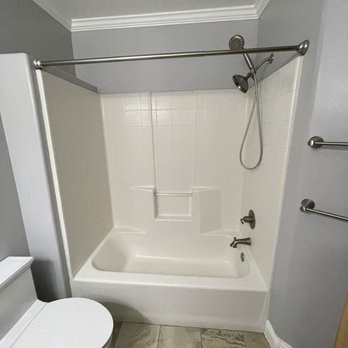 Tehachapi Plumbing Company - Guest bathroom before renovation - Plumbing Near Me