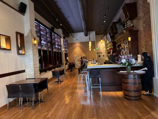 Elyse Restaurant by null