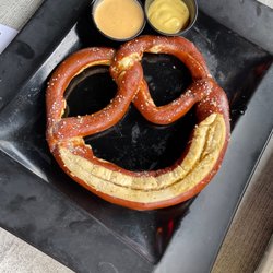 Spunkmeyers Pub and Grill - Pretzel!