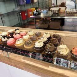Treat Cupcake Bar