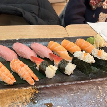 Tom Sushi - Sushi Bars Near Me - Vancouver, British Columbia Tom Sushi - Sushi Bars Near Me - Vancouver, British Columbia