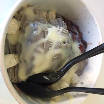 Iceskimo - Small black sesame: added red beans, mochi and condensed milk. - Ice Cream & Frozen Yogurt Near Me - San Diego, California