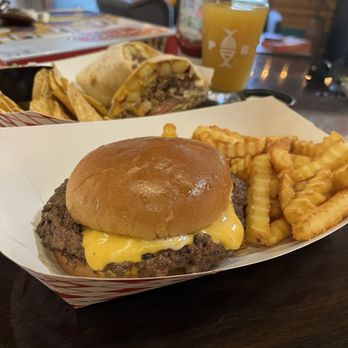 The Munchies Report - Food Trucks Near Me