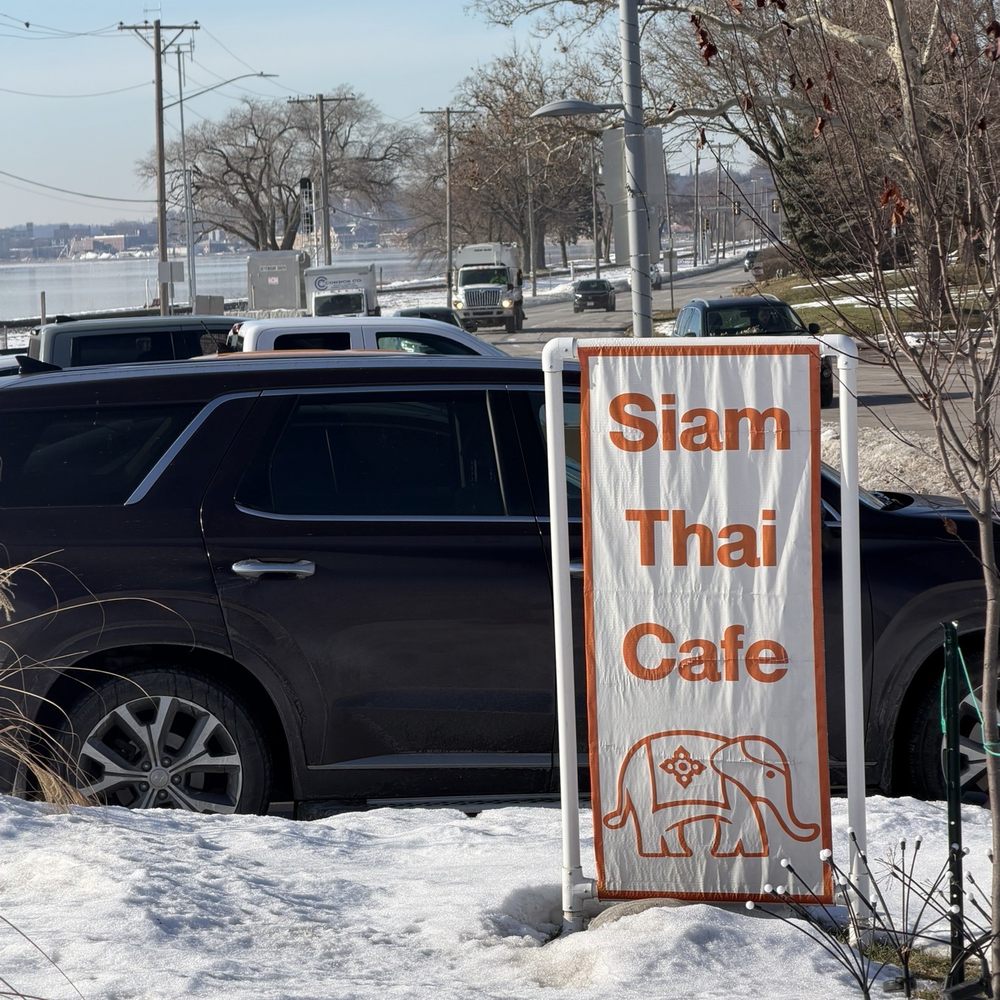 Siam Thai Cafe - Outside - Thai Near Me - Bettendorf, Iowa Siam Thai Cafe - Outside - Thai Near Me - Bettendorf, Iowa