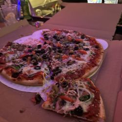 Primo's Pizza - Veggie pizza