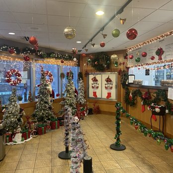 Dave's Downtown - Holiday decorations - Breakfast & Brunch Near Me - Minneapolis, Minnesota Dave's Downtown - Holiday decorations - Breakfast & Brunch Near Me - Minneapolis, Minnesota