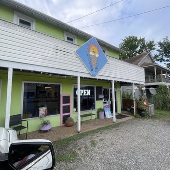 Sommer Freeze - Ice Cream & Frozen Yogurt Near Me - Hampton, Virginia
