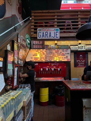 Garaje by null