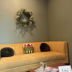 Bean and Bear Cafe - Inside