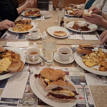 Twin Pines Diner Restaurant - Dig in... - Diners Near Me - East Haven, Connecticut Twin Pines Diner Restaurant - Dig in... - Diners Near Me - East Haven, Connecticut