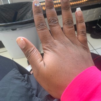 Glitter Nail Salon - Nail Salons Near Me - Oak Park, Illinois