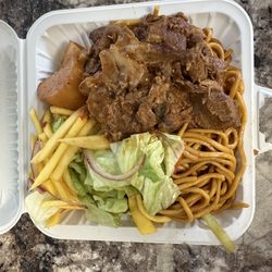 Mama Malaysia Kitchen - Lamb rendang with mee goreng and mango salad