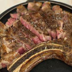 Regina Bistecca - Dinner w Adverum and Duke. Florence, Italy. 12/25