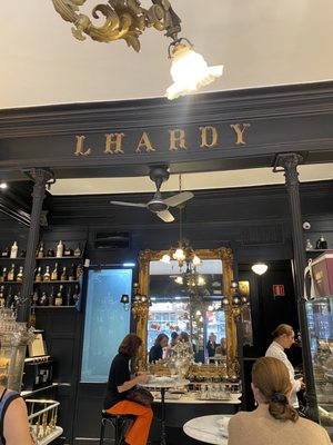 Lhardy Restaurante by null