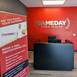 Gameday Men's Health Mountain View, CA - Meet our friendly staff at the front desk